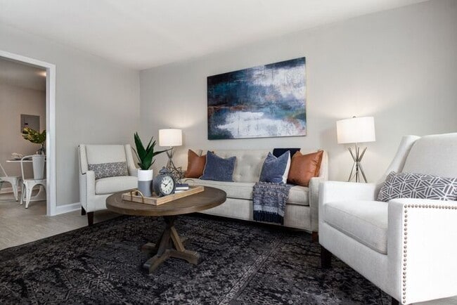 Building Photo - Townhomes at Humboldt Place- Fully renovated and move in ready 2 bedroom unit!