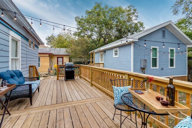 Building Photo - 418 E Myrtle St