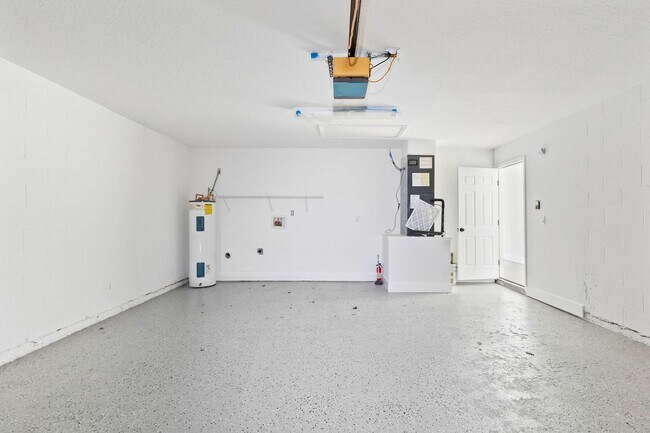 Building Photo - 4 Bedroom SFH in Palm Coast