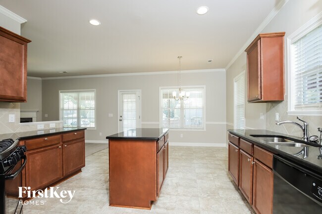 Building Photo - 111 Twisted Cypress Ln