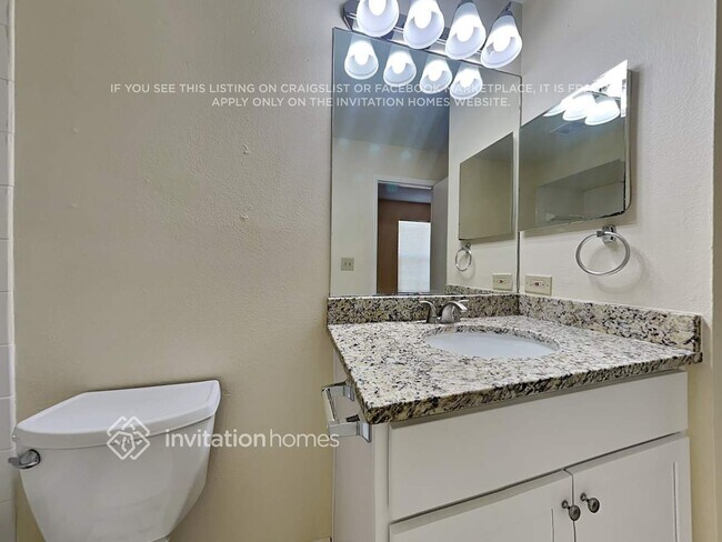 Building Photo - 11621 Sunshine Pond Rd