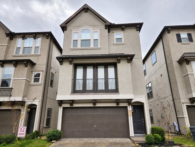 Building Photo - 10717 Madden Oaks Pl