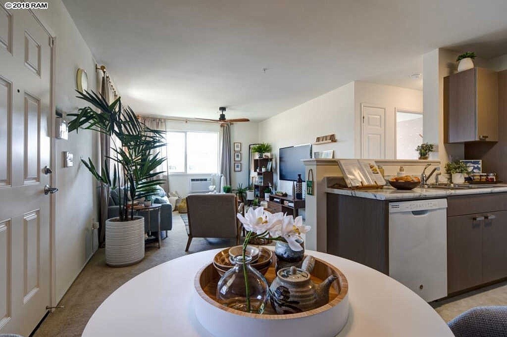 Building Photo - 33 Kihalani St