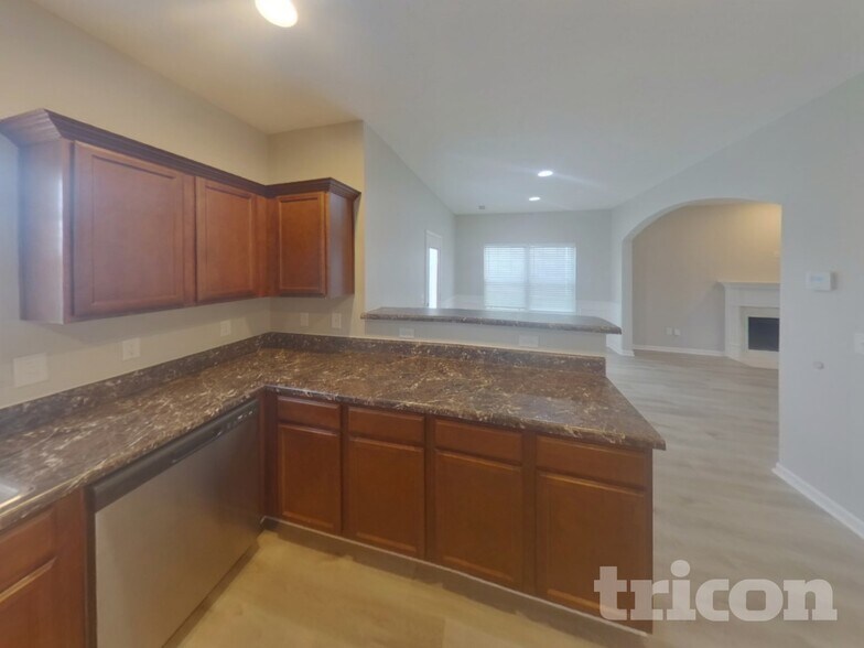 Building Photo - 1107 Selous Dr