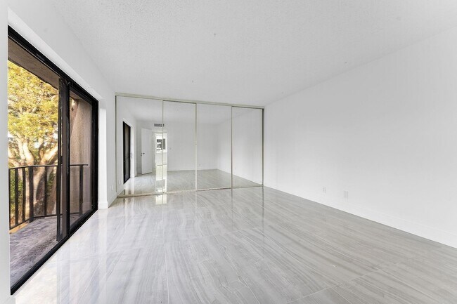 Building Photo - 1624 Forest Lakes Cir