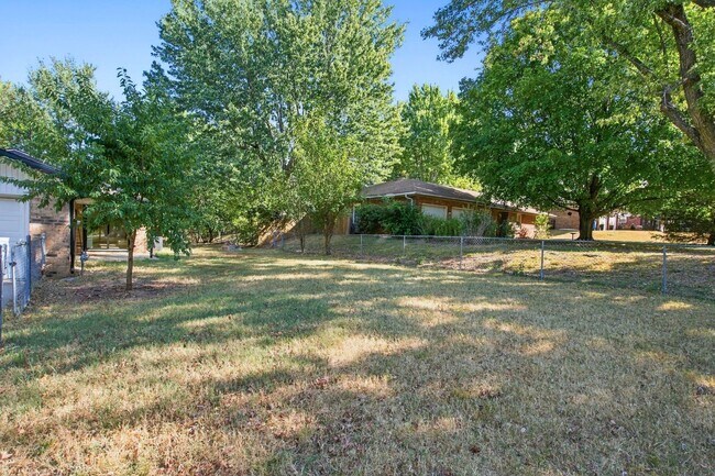 Building Photo - 117 Ridgeview Dr