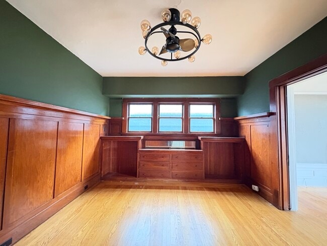 Building Photo - 312 Carolina St