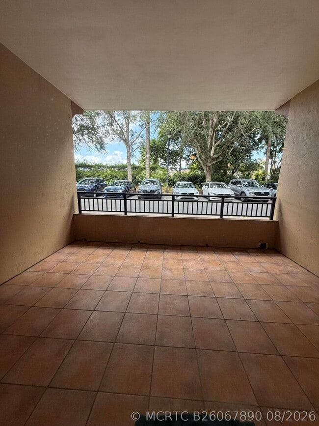 Building Photo - 16101 Emerald Estates Dr