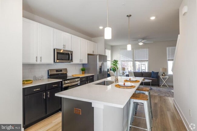 Building Photo - 1801 Guilford Ave