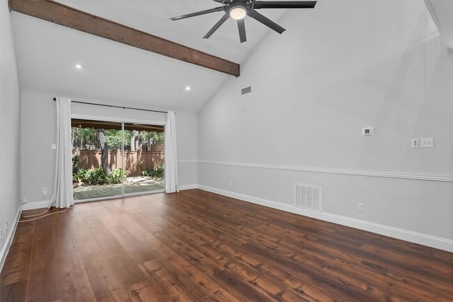 Building Photo - 8310 Summerwood Dr