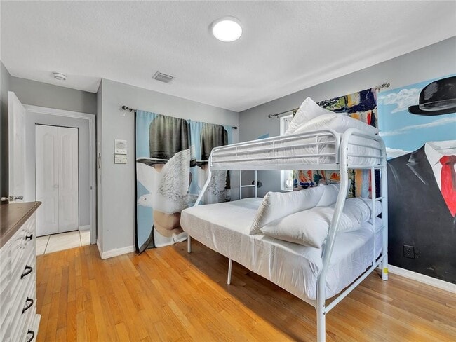 Building Photo - 851 N 11th Ave