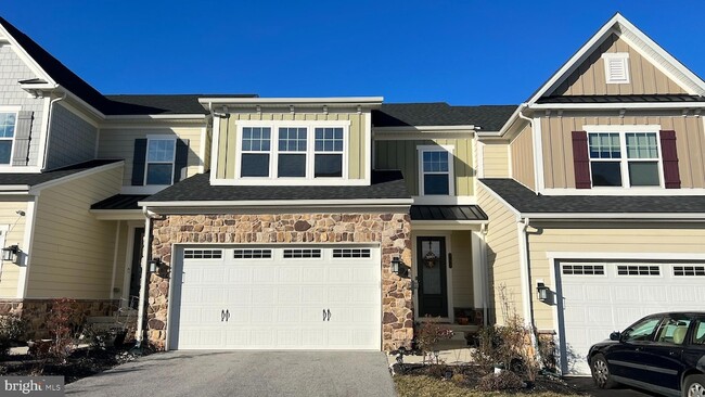 Building Photo - 730 Quarry Point Rd