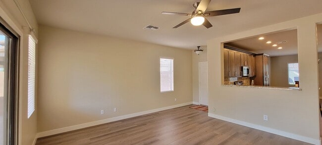 Building Photo - Unbelievable 3 bedroom 2 bath home in Pecan Creek