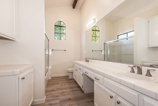 Building Photo - Spacious Mesa Condo with Full Two Car Attached Garage! Pet Friendly!