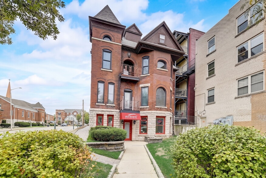 Building Photo - 212 W Gorham St