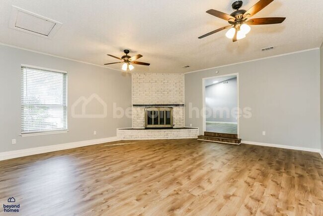 Building Photo - MOVE-IN READY! Great 3 Bed, 2 Bath Home in Sherwood