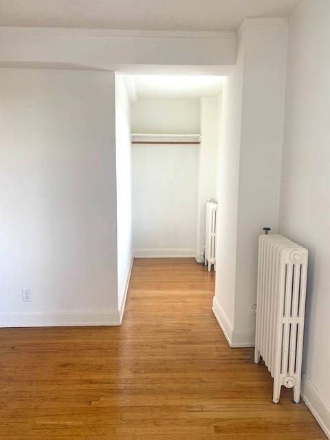 3 Bed - 1.5 Bath Bedroom - Viking