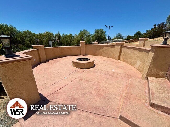 Building Photo - Beautifully upgraded LARGE home with a pool and basketball court in Mockingbird Canyon!