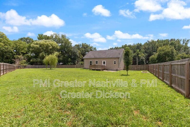 Building Photo - 130 Old Pond Ln