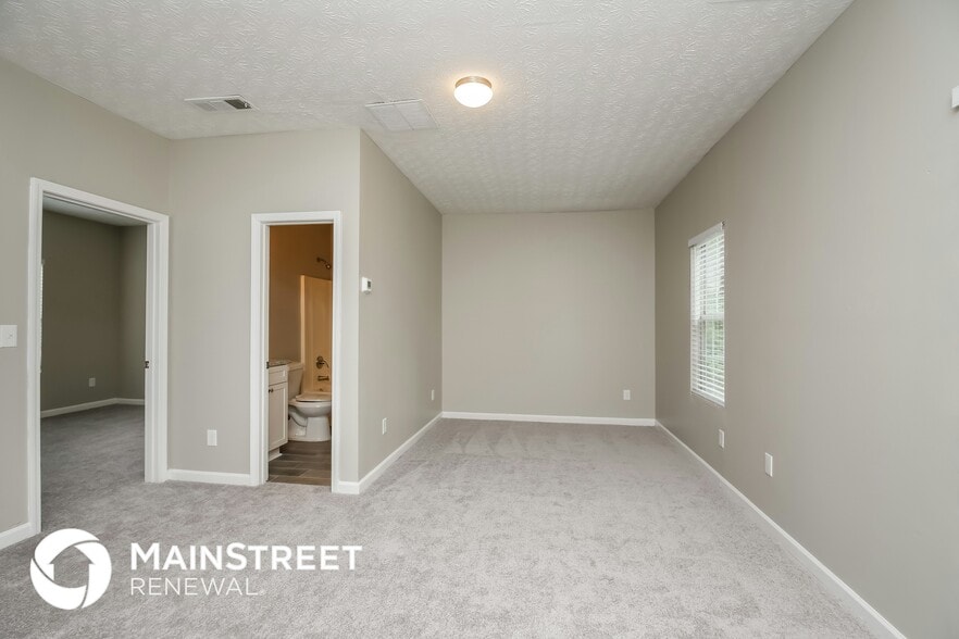 Building Photo - 7495 Royale Ct