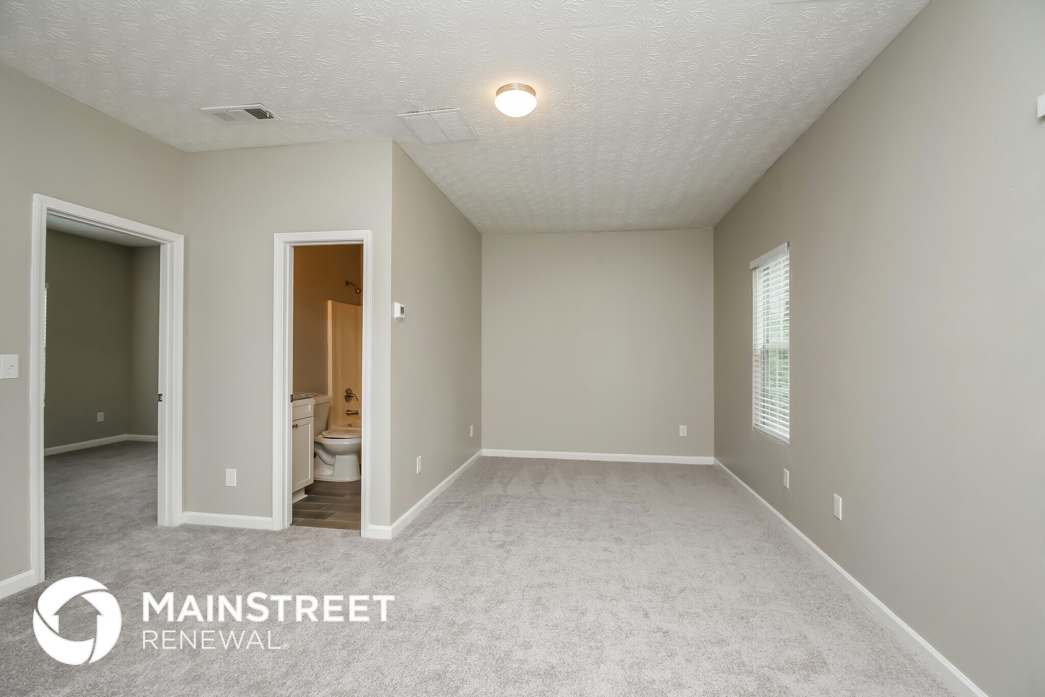 Building Photo - 7495 Royale Ct