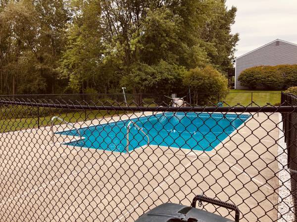 Building Photo - 124 Quarry Hill Rd