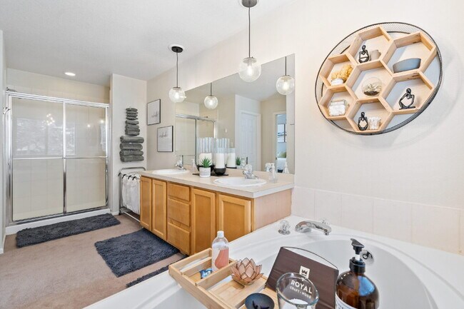 Building Photo - "Charming 3-Bed, 2-Bath Retreat Evergreen'...