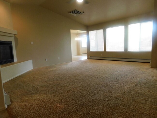 Building Photo - Home in Dove Creek Subdivision