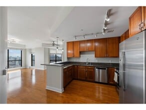 Building Photo - 100 3rd Ave S