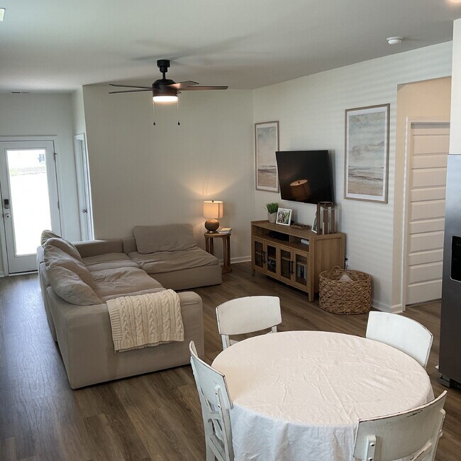 Building Photo - PRICE DROP!! Coming Soon!! Resort-Style Living Near Beaufort & Bluffton | Pool, Fitness Center & ...