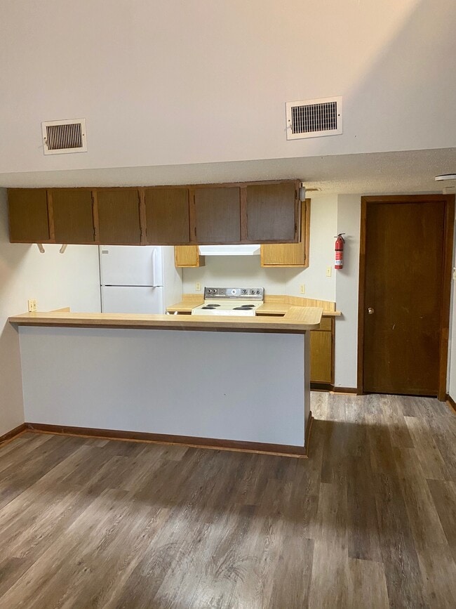 Building Photo - 405 Kennon Ln