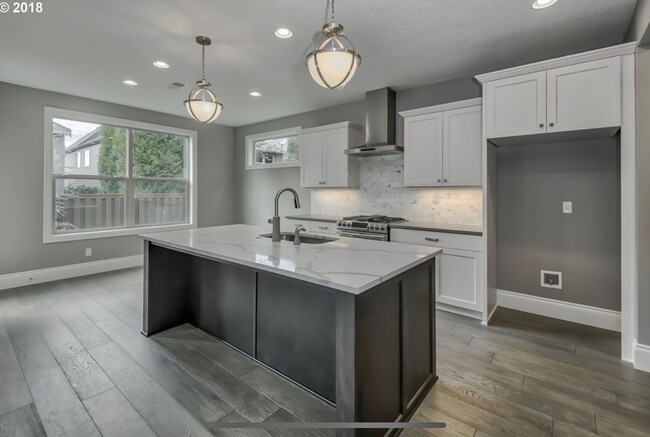 Building Photo - Stunning Executive Home in Cedar Mill/Beth...