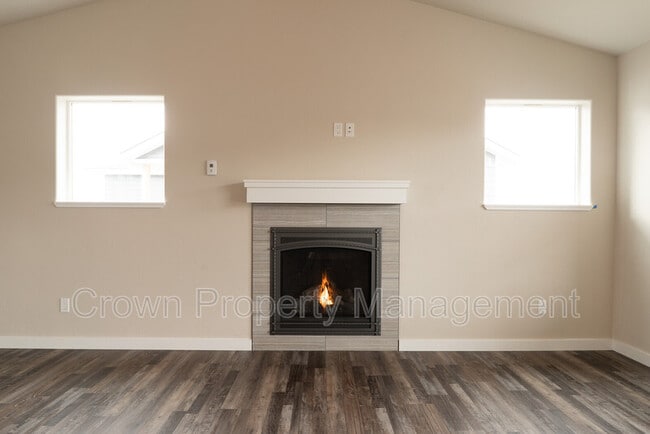 Building Photo - 517 Sparrow Rd