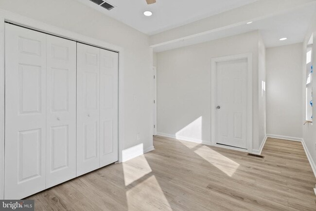 Building Photo - 112 N Hilton St