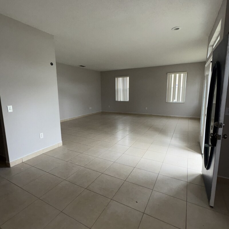 Building Photo - 517 Heather Glen Dr