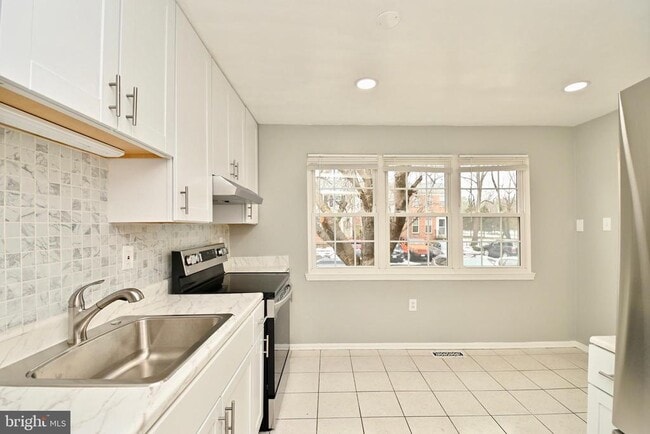 Building Photo - 2767 January Ct