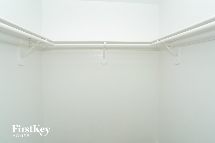 Building Photo - 3452 Canter Dr