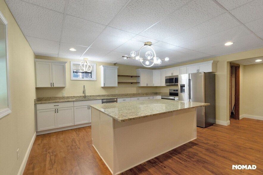 Building Photo - 139 Ladue Oaks Dr