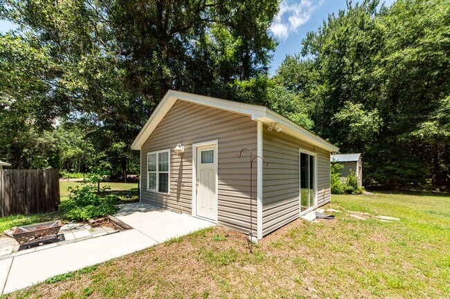 Building Photo - 3347 Walter Dr