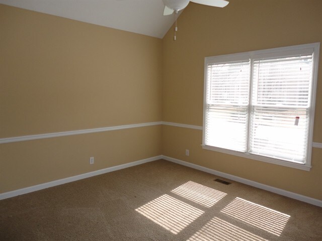 Building Photo - 2822 Quince Ln NW