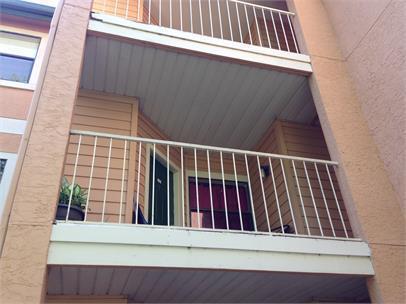 Building Photo - Two  bedroom and two bathroom condo with lakeview balcony