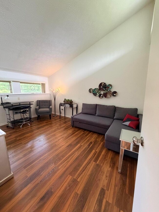 Building Photo - 8226 Glencree Pl