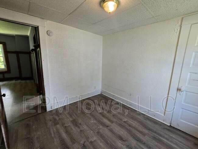 Building Photo - 406 Gable St