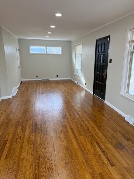 Building Photo - 712 Roanoke St