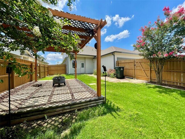 Building Photo - 708 Bridle Creek Dr
