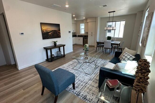 Building Photo - 5402 Sand Arch Ln