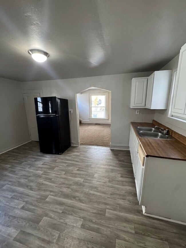 Building Photo - 311 W Williams St