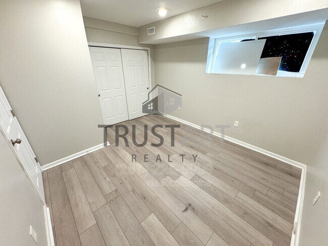 Building Photo - 5448 Springfield Ave