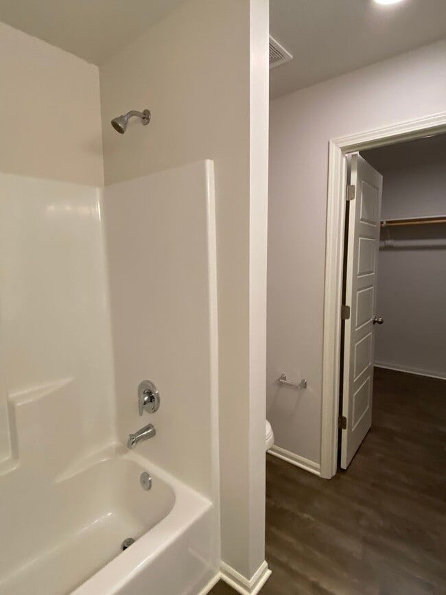 Building Photo - PRELEASEING NOW! NO HIDDEN FEES!! Three Bedroom | Two and a Half Bath Home in Spring Hill