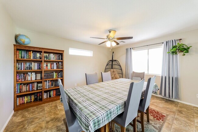 Building Photo - 5945 N 73rd Dr